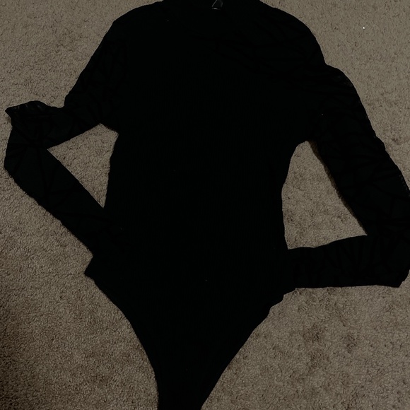 SHEIN Geo Mesh Sleeve Form Fitted Bodysuit - Picture 1 of 7